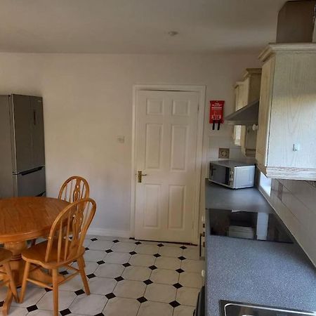 Вілла Large 4Bed Available Long-Term In Леттеркенні Екстер'єр фото