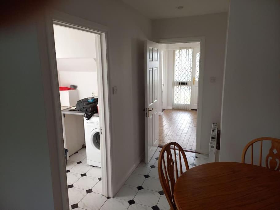 Вілла Large 4Bed Available Long-Term In Леттеркенні Екстер'єр фото